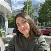 Profesora de idiomas (euskera, inglés, castellano) y materias de primaria